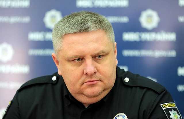 Інфікований коронавірусом начальник поліції Києва після чотирьох тижнів лікування йде на поправку