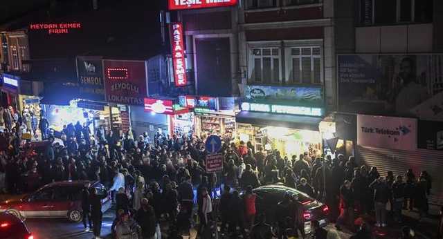 В Турции на выходных снова начал действовать комендантский час