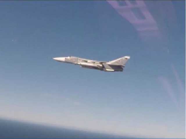 Летали над эсминцем США: в сеть попало видео перехвата российских бомбардировщиков