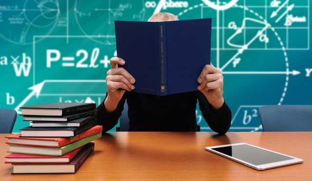 Школьные учебники имеют советский подход: мы погрязаем в демагогиях и тестированиях