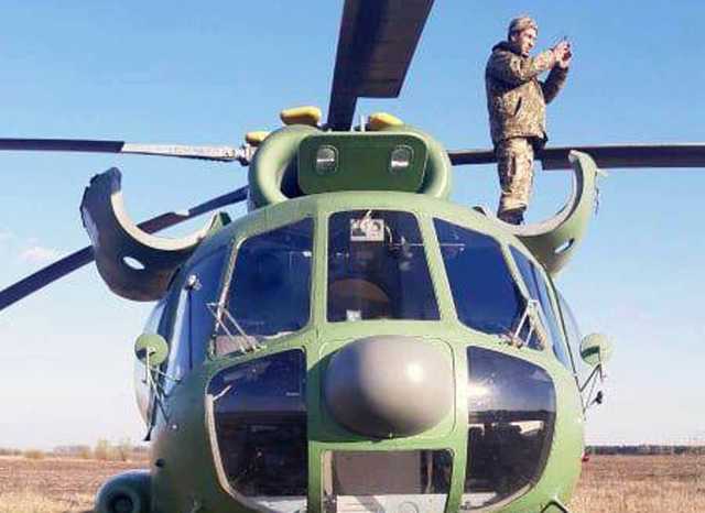 На Киевщине вертолет Ми-8 ВСУ совершил вынужденную посадку в поле