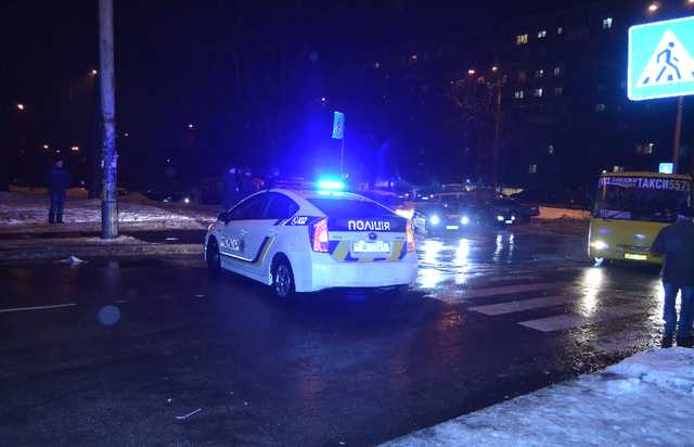 “Погорів” на хабарі у понад 11 тисяч гривень: у Львові затримали патрульного