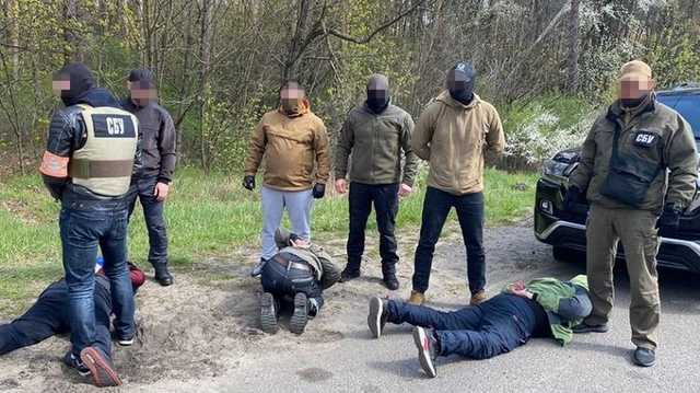 СБУ поймала азиата, который переводил нелегалов через границу с Румынией