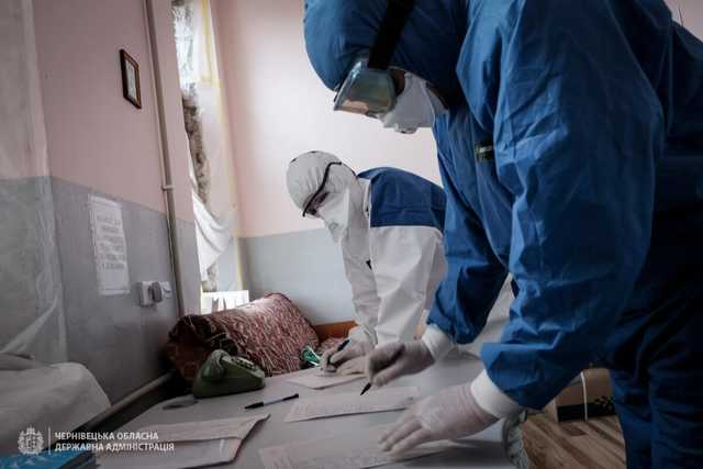 Мэр Черновцов заявил, что в коронавирусных больницах заканчиваются места