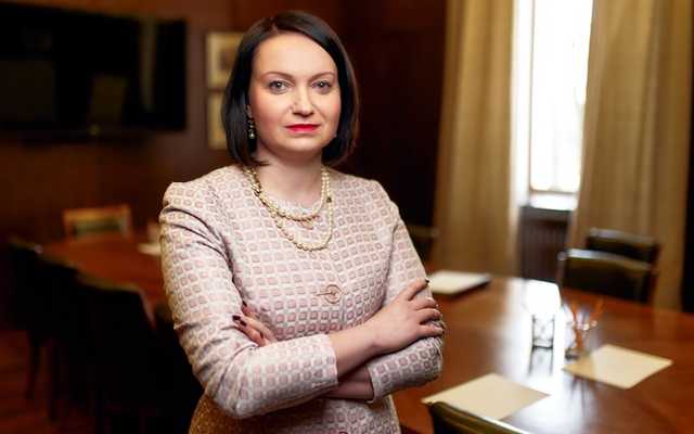 Минздрав заявил о проблемах с поставками скандальных защитных костюмов