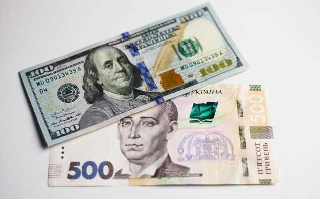 В среду на межбанке гривня укрепилась ниже 27 грн/$1