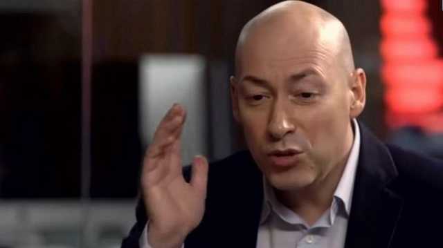 “Зеленского окружают идиоты”: Гордон поспорил с Качурой в прямом эфире