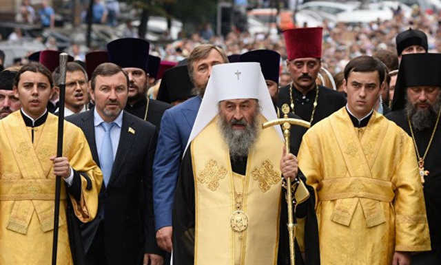 Московський патріархат проводить опитування, чи готові віряни виходити на протести під час карантину