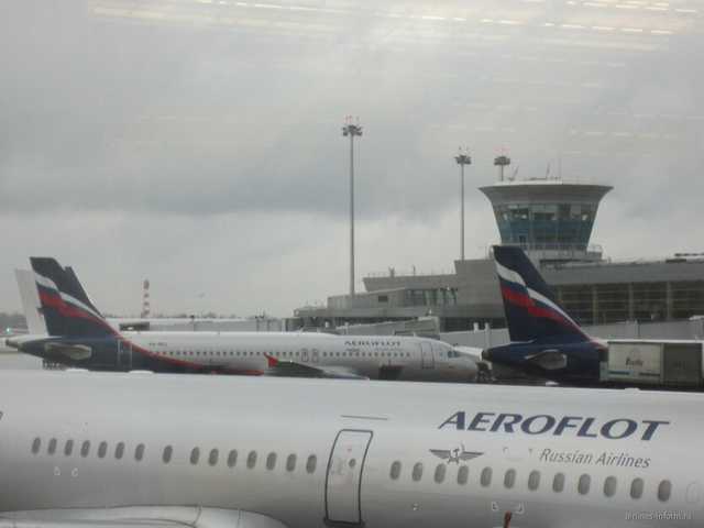 Российский самолет подал сигнал тревоги из-за угрозы взрыва