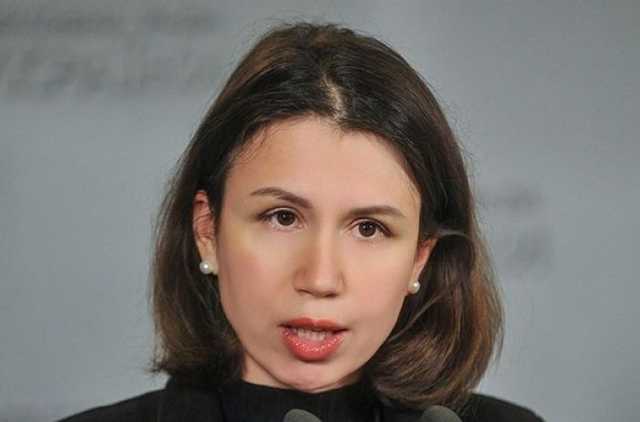 Чорновол по решению суда лишилась удостоверения на наградное оружие