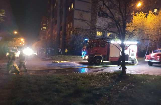 У Львові стався вибух у багатоповерхівці, почалася пожежа