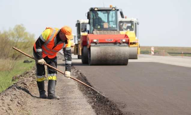 С начала года из-за ограничения конкуренции государство доплачивает за дороги 6%