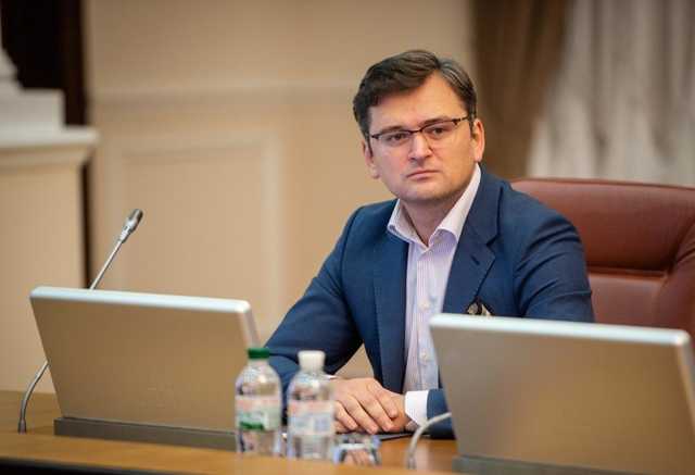 Кулеба вважає, що зміни у складі делегації в ТКГ посилюють позиції України