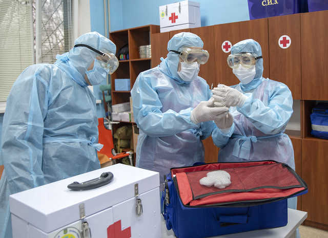 Рада приравняла медработников к статусу военнослужащих