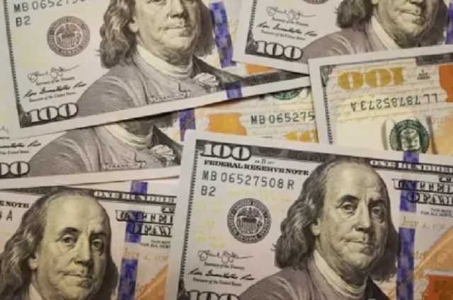 Доллар рухнул до рекордного минимума за карантин: новый курс валют в Украине