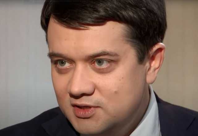 Разумков прокомментировал скандалы с рестораном Тищенко и "Эпицентром"