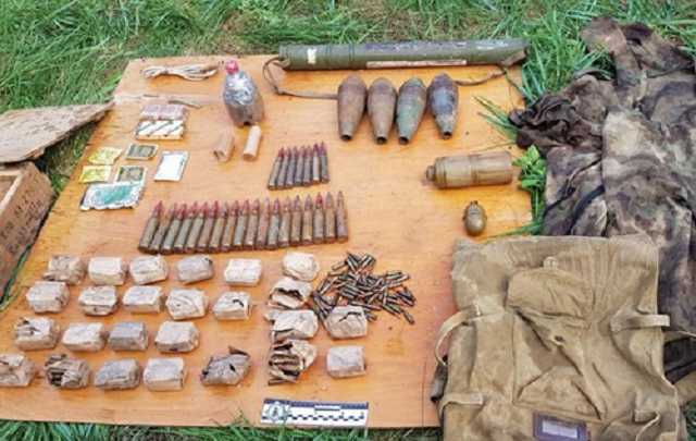 На Луганщині виявили арсенал зброї сепаратистів