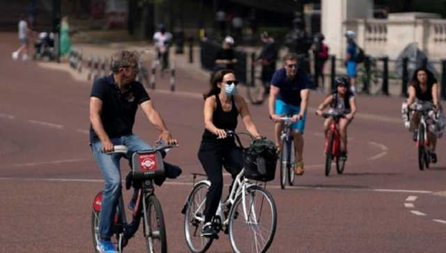 Британия начнет ослаблять карантин с 13 мая