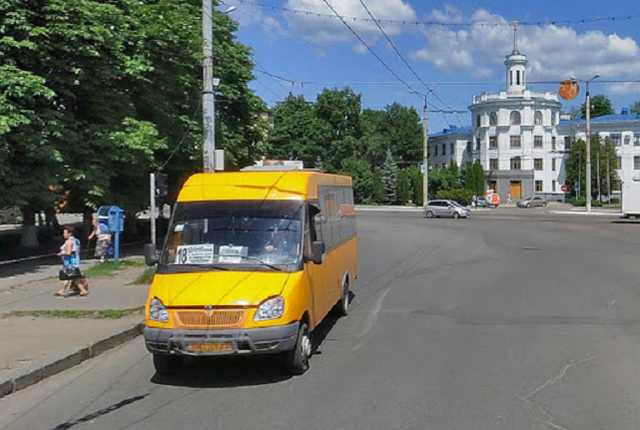 “Кур*а, в АТО падлюка”: у Сумах в маршрутці цинічно принизили воїна