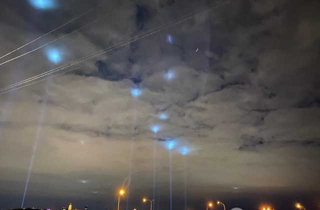 Киевлян удивило "загадочное" свечение в небе