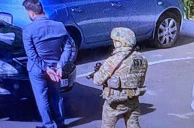 Начальник Одесской таможни заявляет, что его задержали “ради картинки”