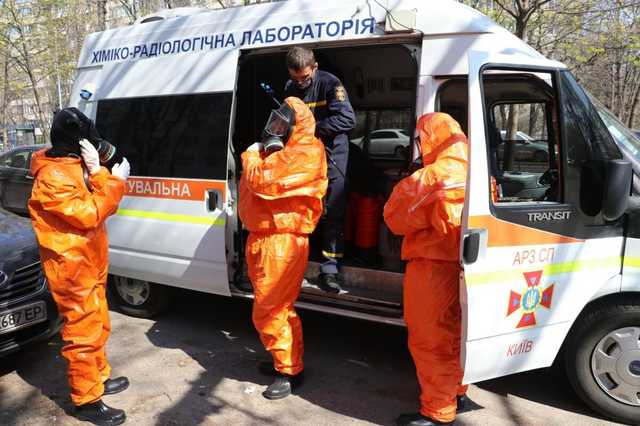 Во Львове 100 медиков больны коронавирусом, из них 56 из «скорой»