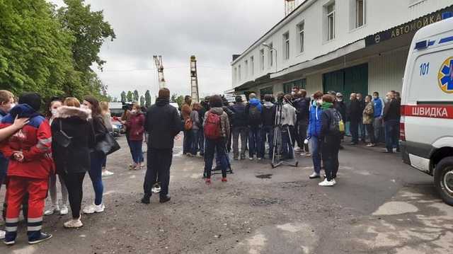 В Харькове врачи "скорой помощи" вышли на акцию протеста