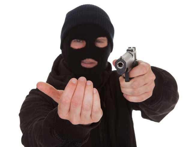 В Виннице сестры-пенсионерки дали отпор грабителю