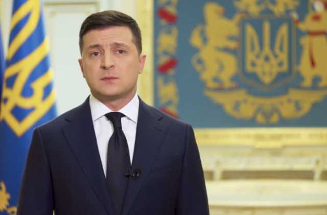 Зеленский пообещал крымским татарам два праздника и квартиры