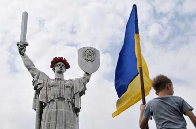 Сколько украинцев считают День Победы важным праздником – опрос