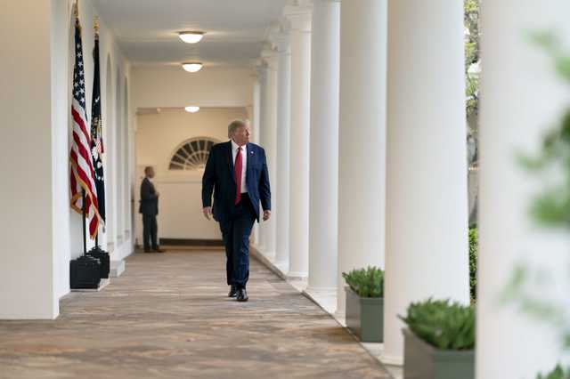 Трамп: Китай хочет победы Байдена, чтобы продолжать грабить США