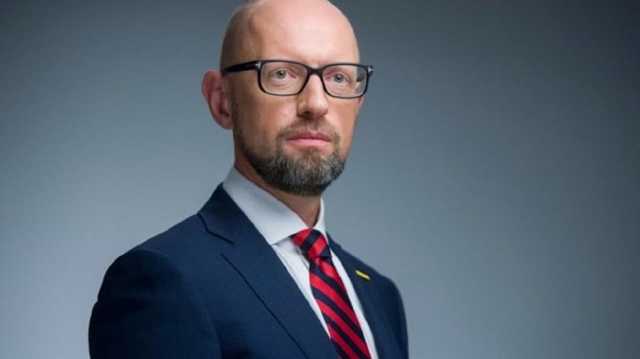 «За спиной президента Ахметов возвращает в политику Яценюка» - политолог