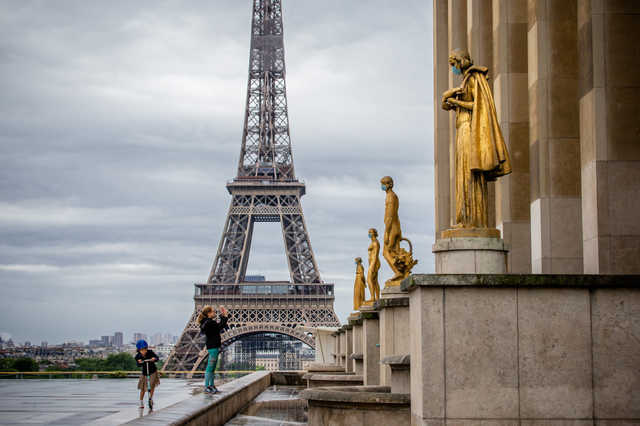 Франція запровадить 14-денний карантин для усіх, хто прибуває з Британії
