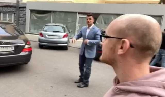 Тищенко, садясь в черный мерседес, рассказал, как любит ездить в маршрутках