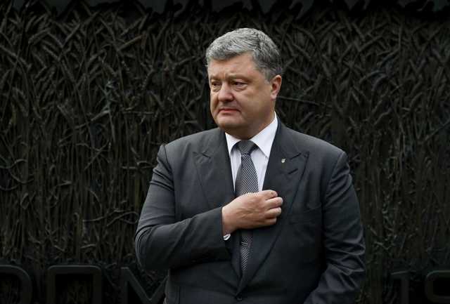Адвокат Порошенко назвал причину неявки экс-президента на допрос в ГБР
