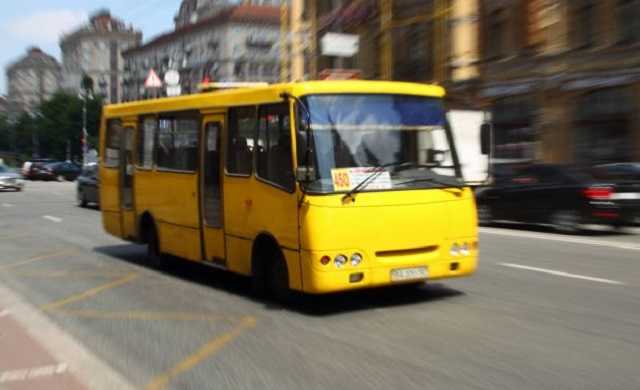 Ровенская область продлевает запрет на работу транспорта еще на месяц