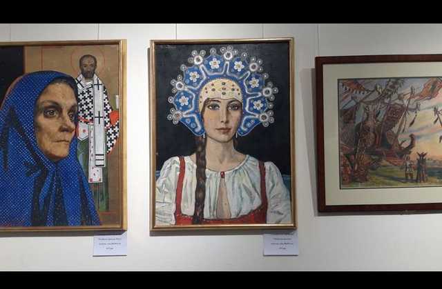 Появились фото картин из коллекции Порошенко, выставленных в музее Ивана Гончара