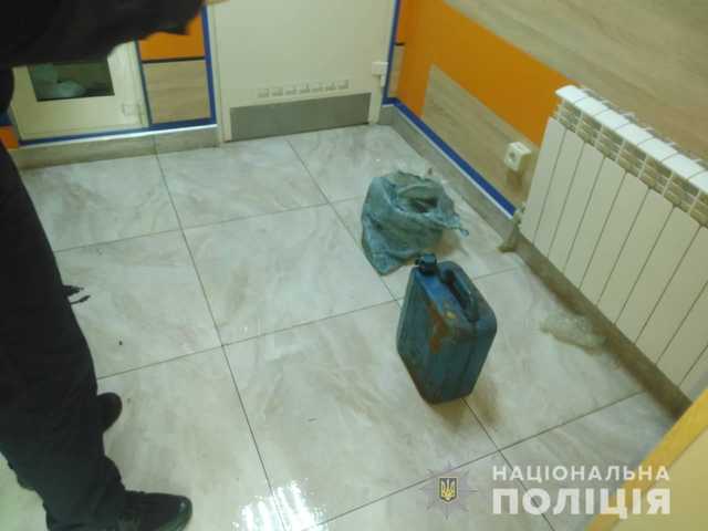 У Харкові чоловік намагався підпалити себе у ломбарді