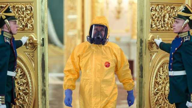 Путин и «подземный пожар» COVID-19: что происходит в России — российский политолог