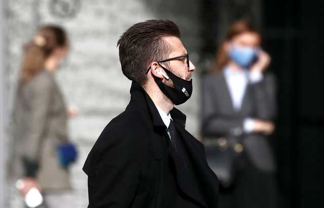 С 1 июня москвичей хотят выпускать на улицу по графику