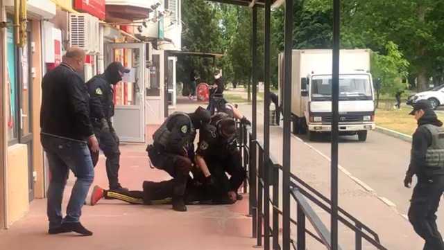 Підпал будівлі прокуратури на Херсонщині: правоохоронці повідомили про затримання зловмисника