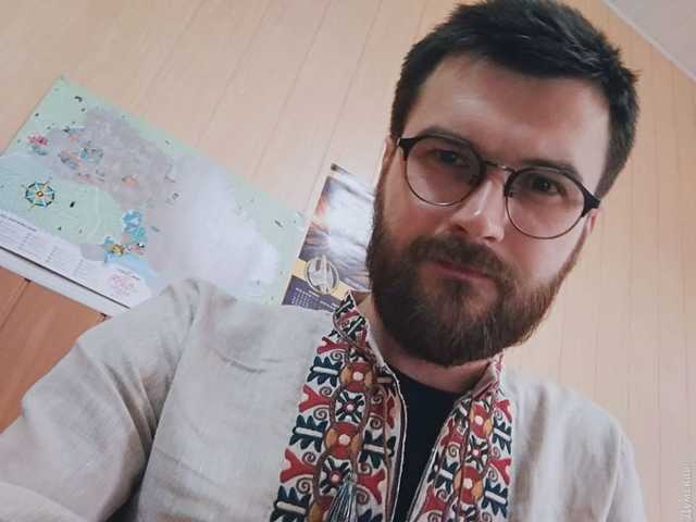 Пожар в одесском колледже: Суд отпустил на поруки поэта Хаецкого