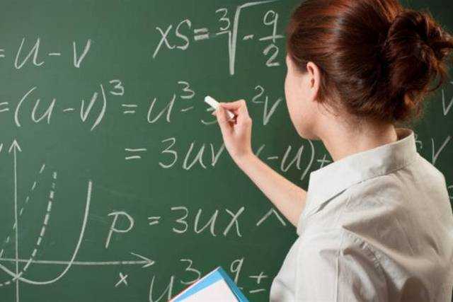 Украинских учителей оставили без доплат за карантин