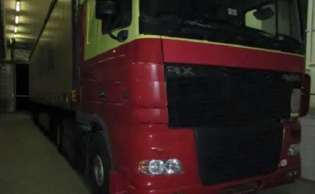 Волинські митники затримали вантажівку з незадекларованим товаром на два мільйони