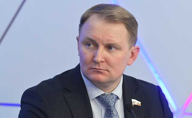 В Госдуме заявили о российском происхождении корабля Crew Dragon Илона Маска