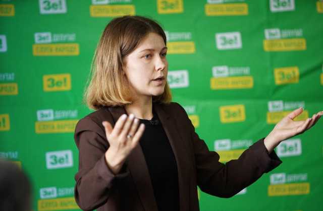 Колишня помічниця Лещенка задекларувала три квартири у Києві