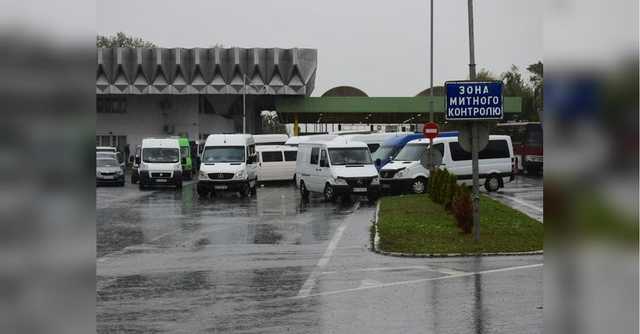 В Украину под видом пиджаков завозят тонны контрабанды: как раскрыли масштабную аферу