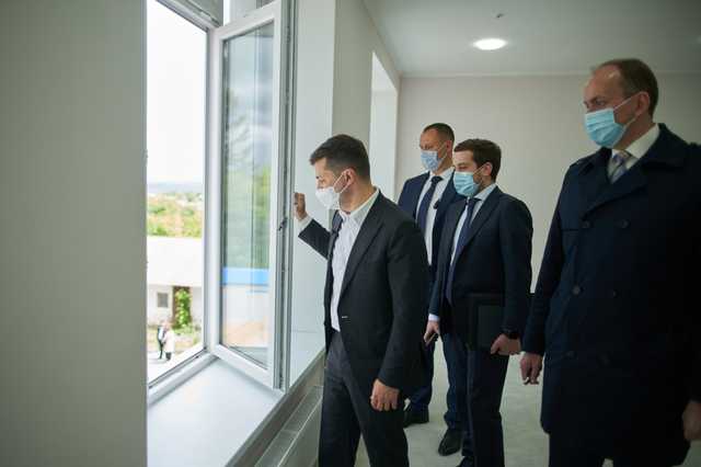 Зеленський хоче додати студентські гуртожитки у проєкт “Велике будівництво”