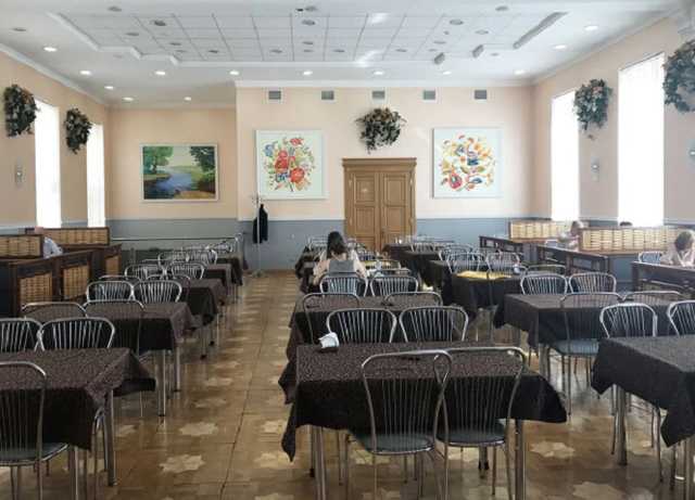 Кабмин Шмыгаля потратил на фуршет 100 тысяч гривен