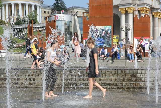 В начале недели в Украине будет жарко до +32